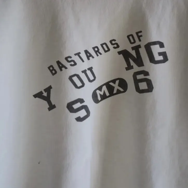 Saint Michael 25NEW YOUNG slogan retro loose velvet crew neck sweatshirt long sleeves Fabric: 420g Style number: SM613 Size: S-M-L-XL Color: White Price: P190